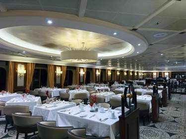 Azamara Cruises Discoveries Dining ©Jenna Lyn, Azamara Cruises2.jpg